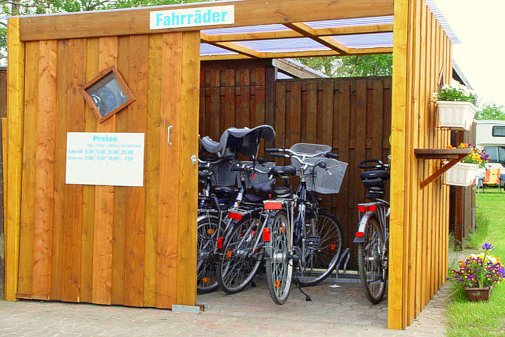 Camping Silbermöwe: Foto Fahrradstation mit Fahrrädern zum ausleihen